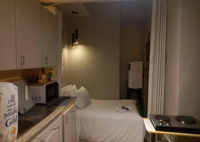Refuge Unit In Eastwood Hotel