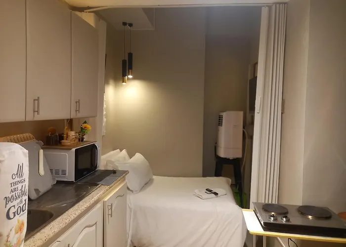 Refuge Unit In Eastwood 5* Manila