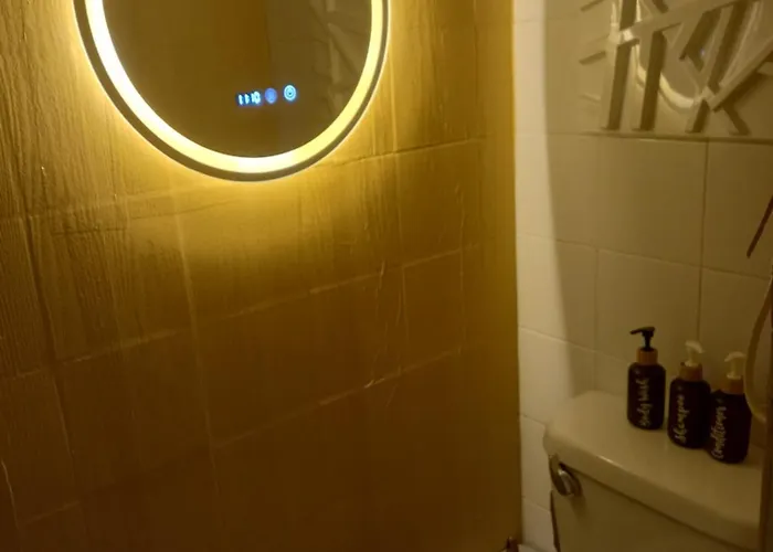 Refuge Unit In Eastwood Hotel 5*