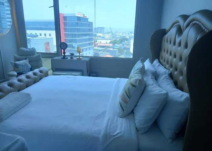 Refuge Unit In Eastwood 5* Manila